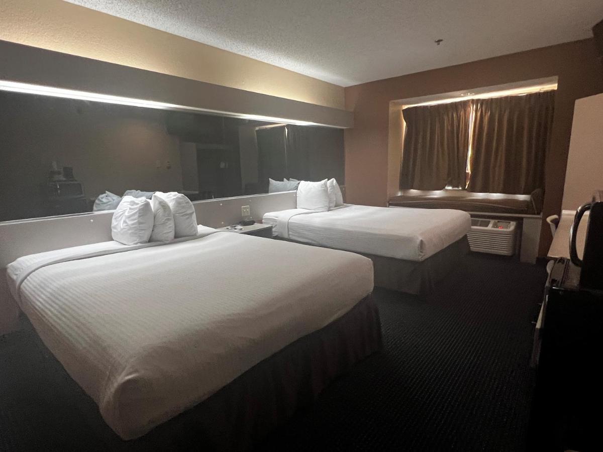 Microtel Inn & Suites By Wyndham Houston/Webster/Nasa/Clearlake Nassau Bay Ngoại thất bức ảnh