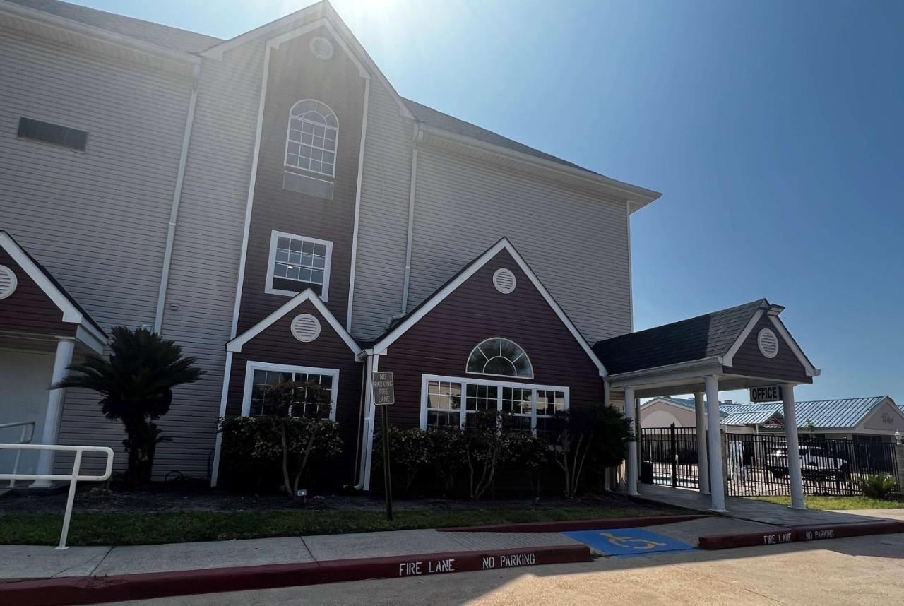 Microtel Inn & Suites By Wyndham Houston/Webster/Nasa/Clearlake Nassau Bay Ngoại thất bức ảnh
