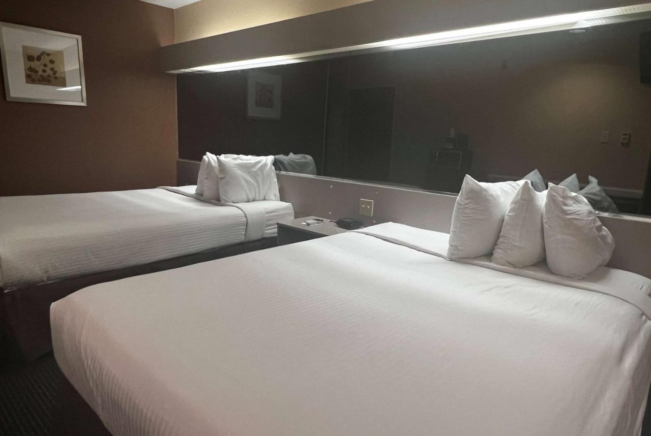 Microtel Inn & Suites By Wyndham Houston/Webster/Nasa/Clearlake Nassau Bay Ngoại thất bức ảnh